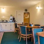 Quality Inn Near Manatee Springs State Park 